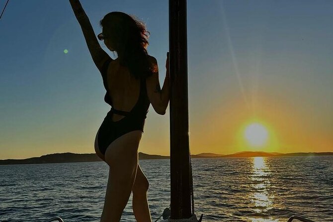 6 Hour Private Cruise in Mykonos with Food and Drinks - Timing and logistics: a 10:00 start that can still feel relaxed
