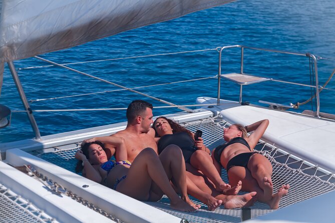 Catamaran cruise in Mykonos with Meal, Drinks & Transport - Pickup to the new port: how you get onboard