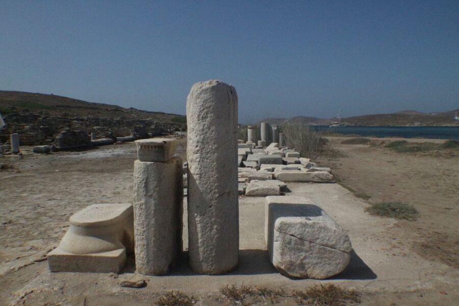 Cruise to Rhenia Island with Stop at Ancient Delos - A short cruise that hits Delos and Rhenia in one go