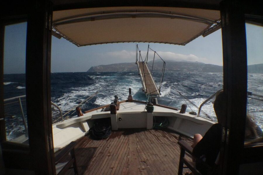 Cruise to Rhenia Island with Stop at Ancient Delos - Getting to the boat: Mykonos New Port and passport timing