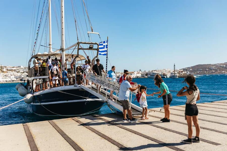 From Mykonos: Cruise to Delos and Rhenia with Lunch - Lunch at Sea: BBQ Skewers and Greek Favorites Without Extra Work