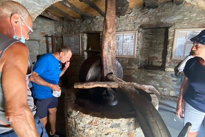 Full-Day Private highlights tour in Naxos island - Apiranthos museum time and a photo-friendly wandering break
