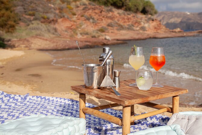 Greek Cocktails on a Secluded Beach - The masterclass part: how you learn to stir, shake, muddle, mash