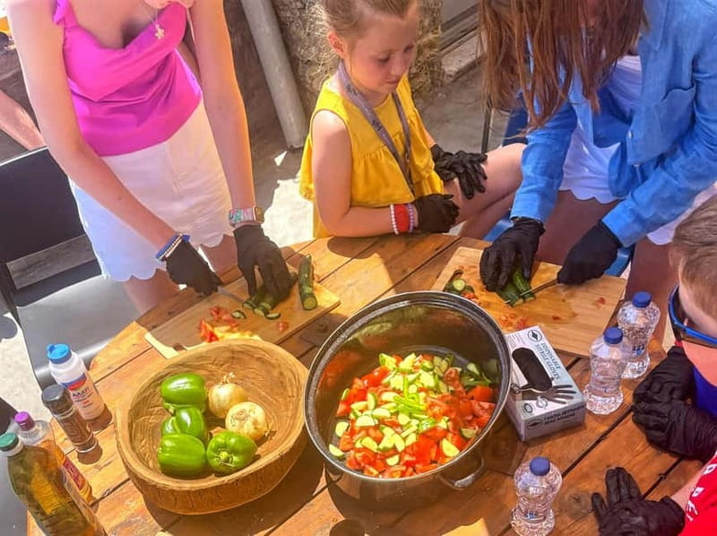 Mykonos: Group Cooking Class at the Home of a Local Family - The welcome: Greek coffee, dessert, and getting your bearings