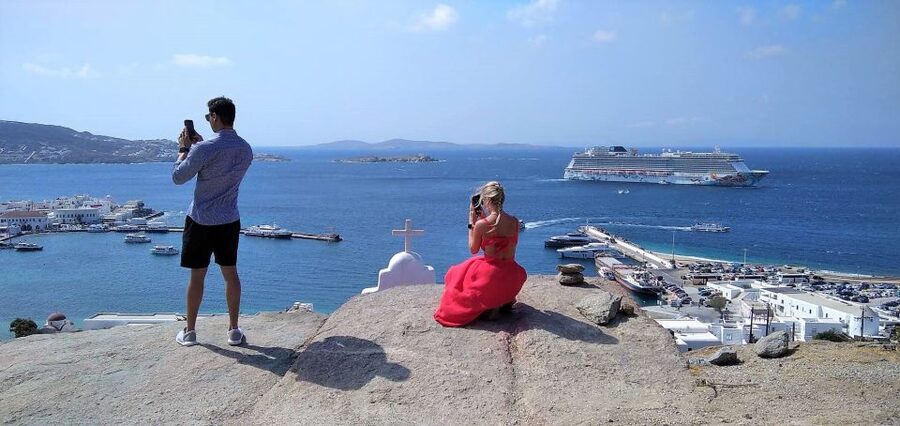 Mykonos: Highlights Tour with Panagia Tourliani Monastery - The Photo Stops You Can’t Skip: Airport Area Pigeon House and Panoramic Views