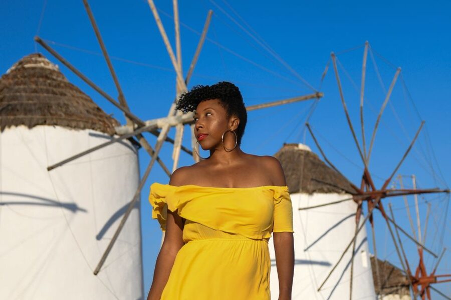 Mykonos: Photo Shoot with a Private Vacation Photographer - Candid and contemporary photography: what that means for posing