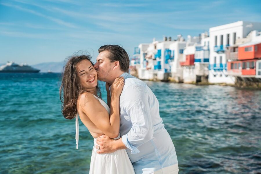 Mykonos: Photo Shoot with a Private Vacation Photographer - Meeting point, no hotel pickup: the logistics you should plan for