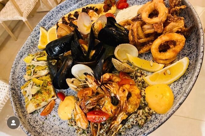 ❖ Mykonos: Private Island Tour with Transfers and Greek Meal - Mykonos Town break: where the meal and free time happen