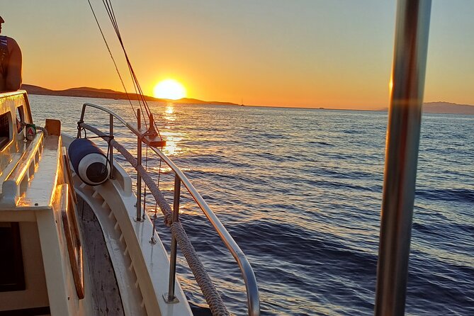 Mykonos Private Sun Set Cruise - WiFi, Towels, and the Little Convenience Wins