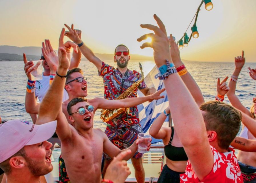 Mykonos: Rhenia & Little Venice Cruise with Snacks & Drinks - Drop-Off Near Jackie O’: The After-Party Option
