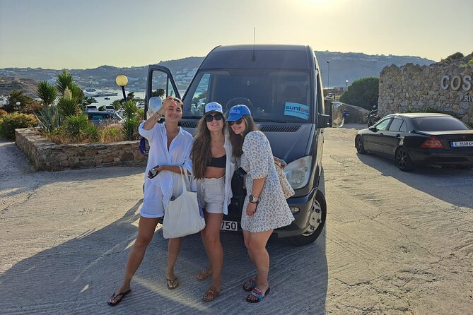 Mykonos Sail Cruise to Rhenia, Guided Tour of Delos, Lunch&Drinks - Boat comfort and group size: what to expect from the yacht