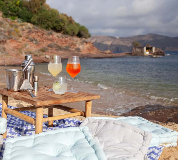 Mykonos: Sunset Cocktail Making Class on a Secluded Beach - Your instructor and the mixology skills you will practice