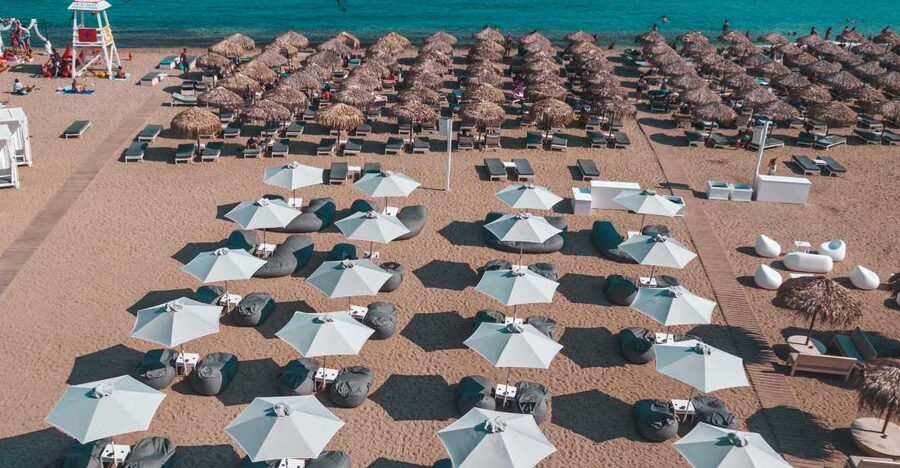 Mykonos: Super Paradise Beach with Sunbed at Thalas Mykonos - Why a reserved sunbed at Super Paradise saves your day