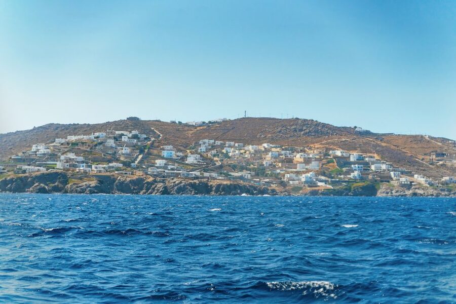 Mykonos Town: Archaeological Site of Delos Guided Day Trip - Crowds, cruise ship pressure, and restroom reality