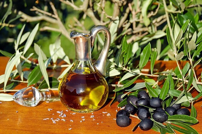Olive Oil Tasting at the Mykonian Farm - Mykonian Farm Olive Oil Tasting: Key Things You’ll Notice
