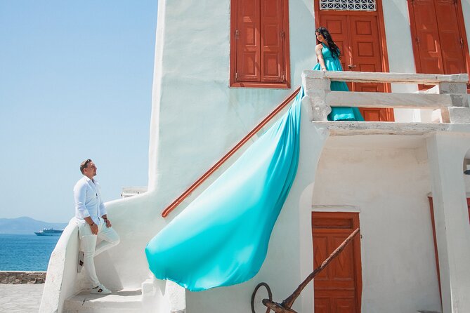 Private Flying Dress Photoshoot in Mikonos - Stop 3: bougainvilleas and a photogenic street moment