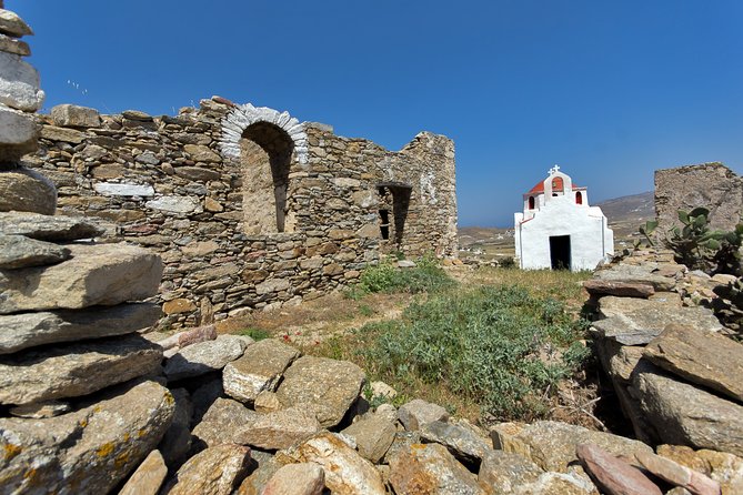 Private Jeep Tour to Mykonos - Faros Armenistis lighthouse: the shipwreck story you’ll remember