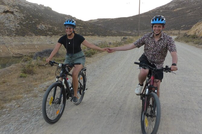 Romantic Cycling Tour with Private Picnic at the beach - Lantern picnic setup: how privacy really works here
