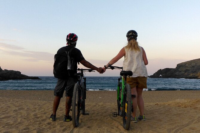 Romantic Cycling Tour with Private Picnic at the beach - Bikes, e-bikes, and the reality of Mykonos wind
