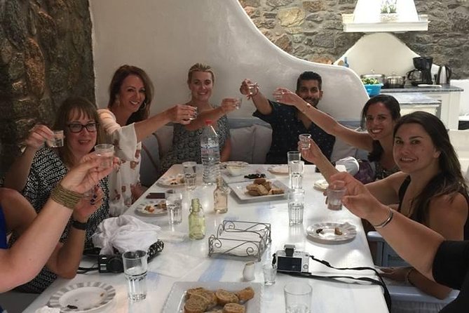 Traditional Lunch or Dinner with Drinks in Mykonos - Learning Mykonian Customs Through Food (Without the Lecture Vibe)