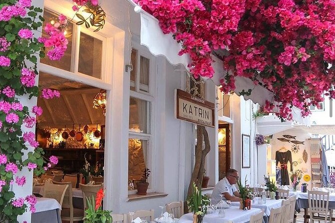 Walking Tour in Mykonos Town & Secluded Beach Picnic - Windmills at Kato Milli: When the View Costs You Steps