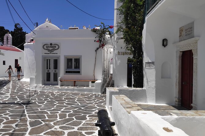 Walking Tour in Mykonos Town & Secluded Beach Picnic - The Quiet Turn: Lakka Neighborhood and Laundry as a Sightline